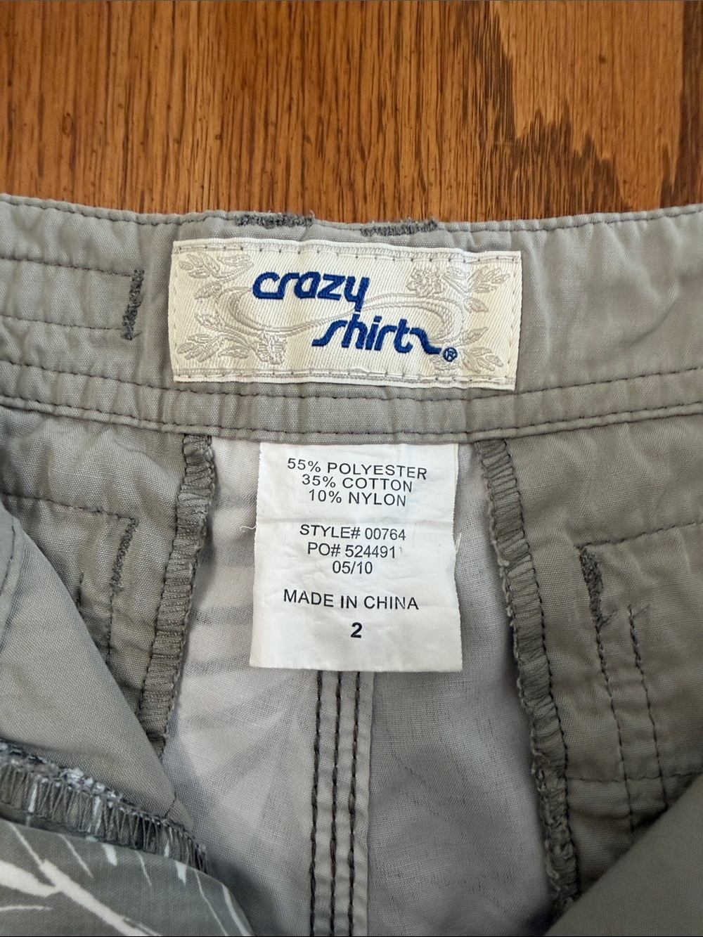 Leaf-Print Cargo Shorts in Olive and Gray - Casual Women's Shorts - Picture 3 of 11